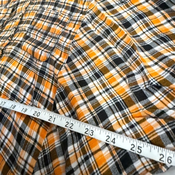 EASEL L/S PLAID TOP - Picture 6 of 7